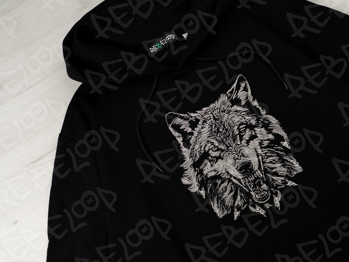 Wolf embroidered sweatshirt