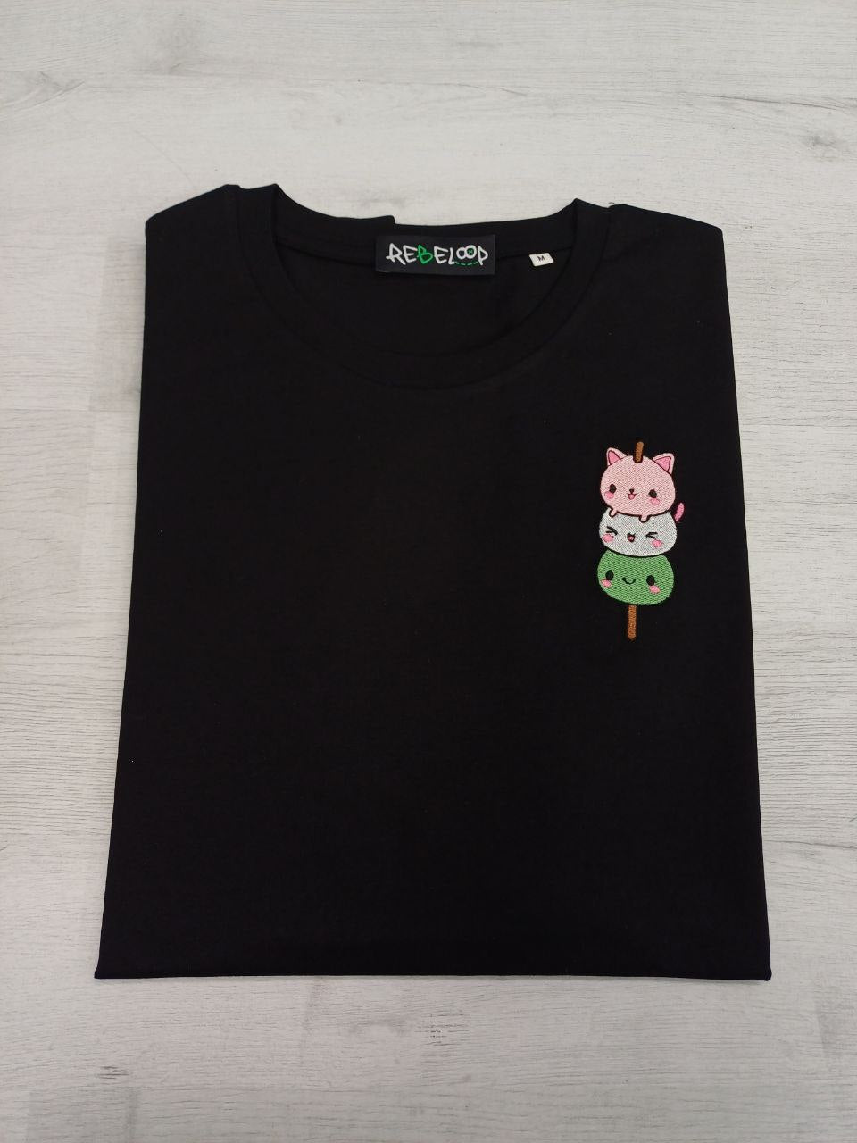 T-shirt ricamata Dango