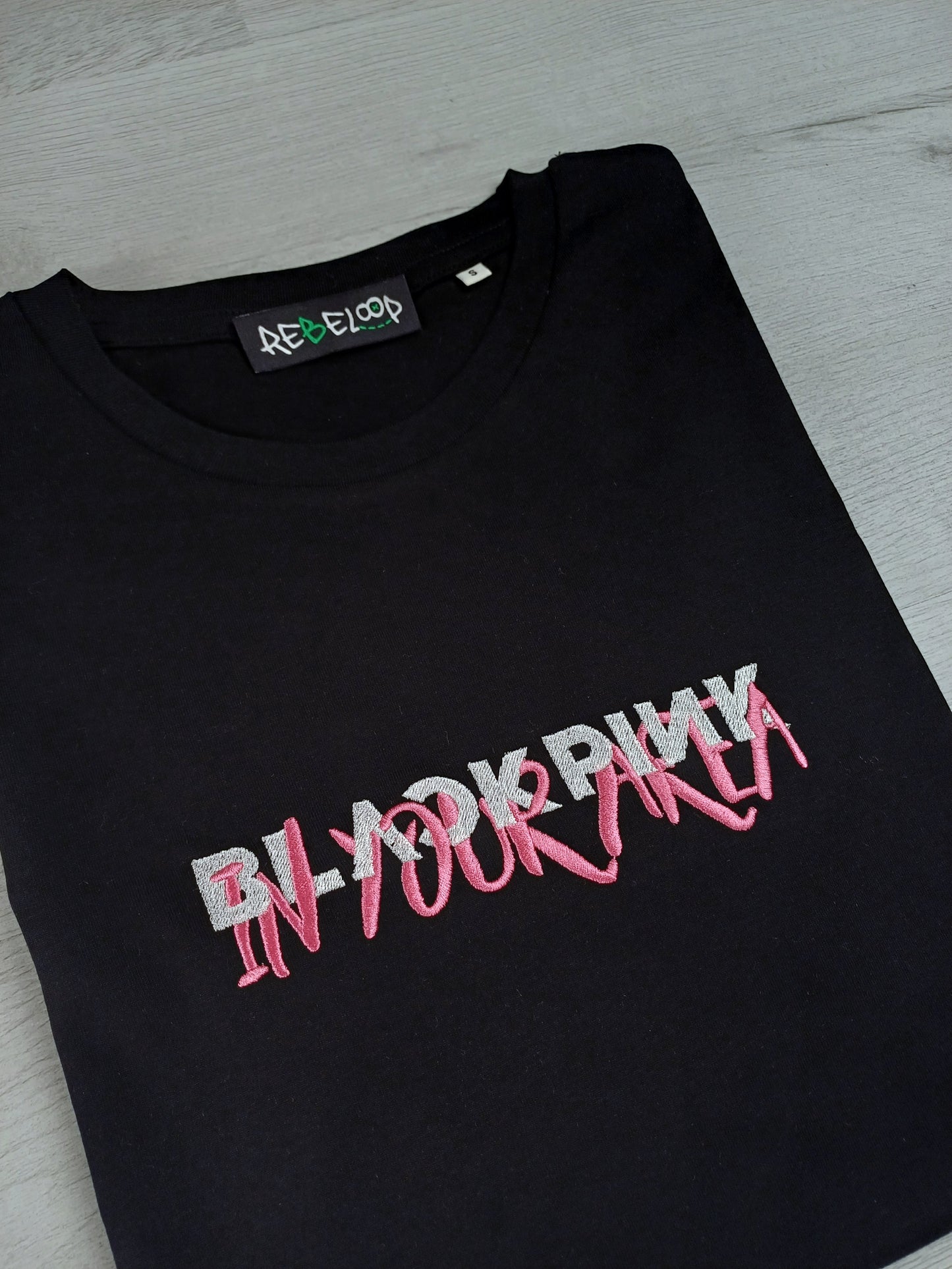 T-shirt ricamata Blackpink