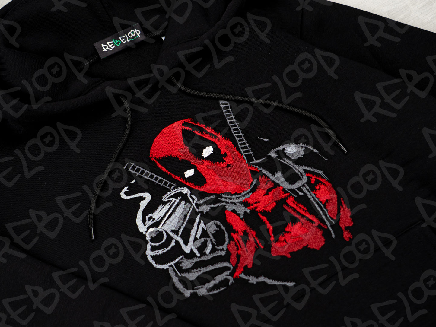 Felpa ricamata Deadpool