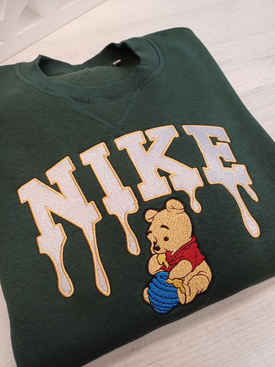 Felpa ricamata WInnie the Pooh
