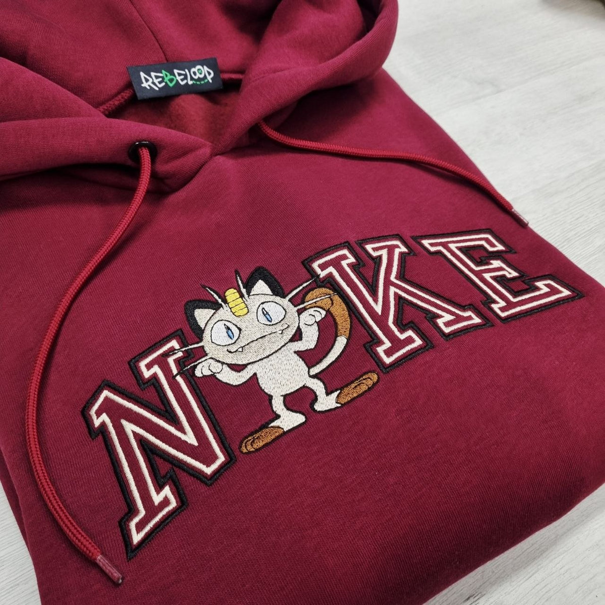 Felpa ricamata Meowth